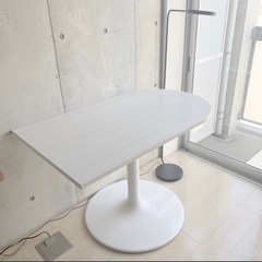 かまぼこ型 ダイニングテーブル 未使用 最終値下げ 2月まで