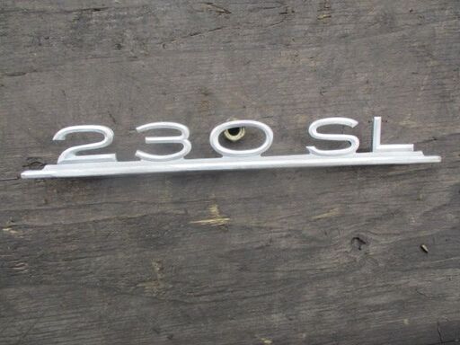メルセデス―ベンツ113SL-230SLインブレムー貴重なインブレムです