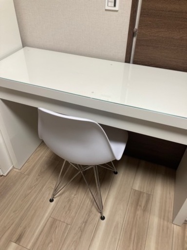 値下げ！IKEA  イケア  MALM  マルム  ドレッサー  化粧台　イームズチェア