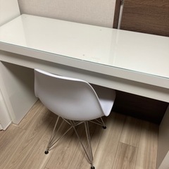 値下げ！IKEA イケア MALM マルム ドレッサー 化粧台 イームズチェア