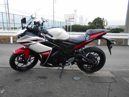 ヤマハ YAMAHA YZF-R25 (2016)