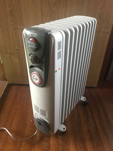 【使用感ほぼナシ】デロンギ オイル ヒーター HR031015EC