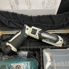 中古 マキタ TD022D 充電式 ペンインパクトドライバー　白