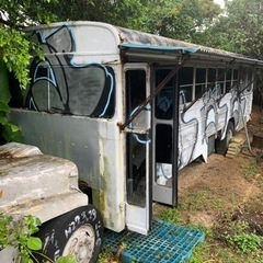 フードトラック、隠れ部屋に www.olhodaguadascunhas.ma.gov.br