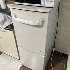 一人暮らしサイズの冷蔵庫 SHARP