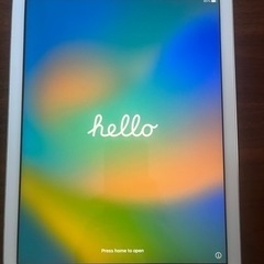 iPad (第5世代) Wi-Fiモデル 32GBシルバー