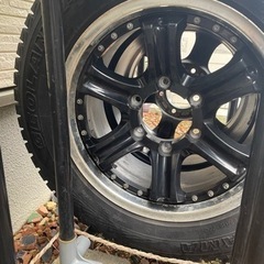 売り切り16インチスタッドレス　ハイエースに使用