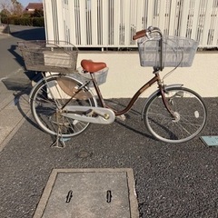 子供乗せの自転車に籠をつけました。