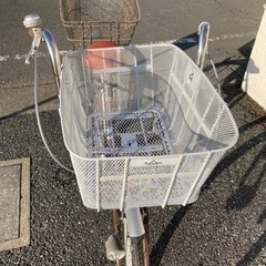 子供乗せの自転車に籠をつけました。