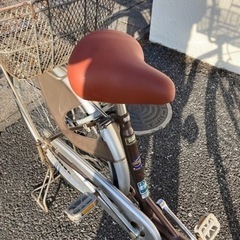 子供乗せの自転車に籠をつけました。