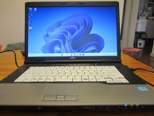 富士通15.6型ノートPC　LIFEBOOK E752/F