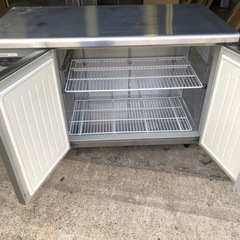 コールドテーブル(冷凍庫)
