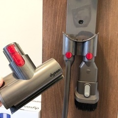 決まりました ダイソン 掃除機 ウッド調スタンド付 バッテリー新品