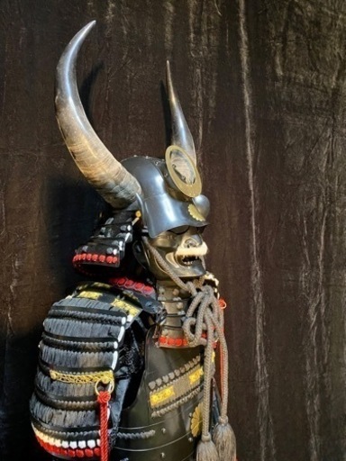 現代甲冑着用等身大成人用 牛角両脇立日月輪前立