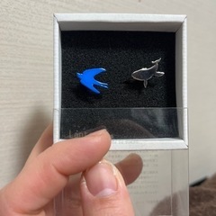 ピアス2個☆片方ずつつけるもの