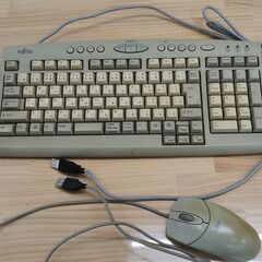 富士通のキーボードとマウス