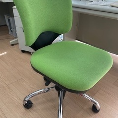 ★綺麗なグリーンの椅子★