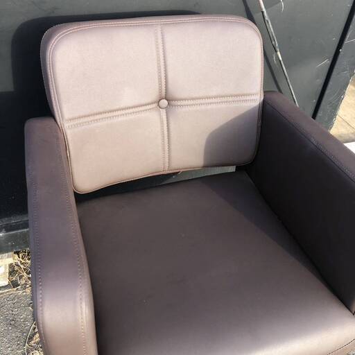 苫小牧発 美容室 チェア スタイリングチェア レザータッチ仕様