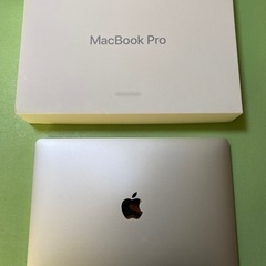 Apple MacBook Pro 2017 A1706 13イ...