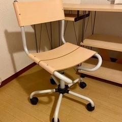 椅子 (キャスター付き)