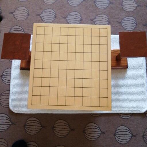 豪華な将棋盤です