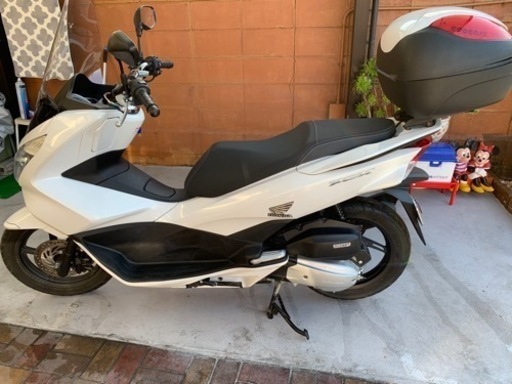 ほぼ新車！　HONDA PCX125 JF56 8400キロ