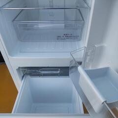 2021年製！人気のホワイト！ガラストップ！冷蔵庫！134L