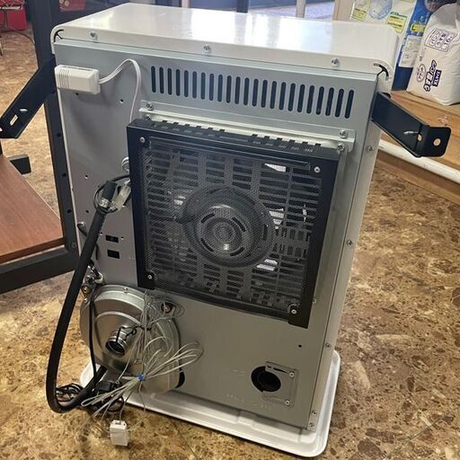 サンポット 密閉式石油ストーブ FF-4211TL 2020年製 FF式 暖房