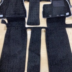 ほぼ新品　ヴォクシー　ボクシー　 zs煌III 7人　80 純正フロアマット