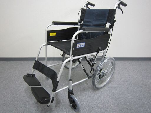 【新品】　MIKI 　介助式車イス　USG－２　ノーパンクタイヤ
