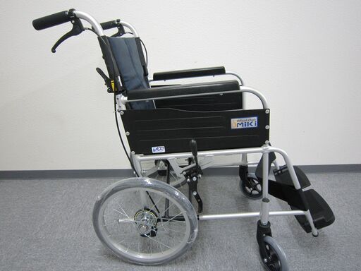 新品】 MIKI 介助式車イス USG－2 ノーパンクタイヤ