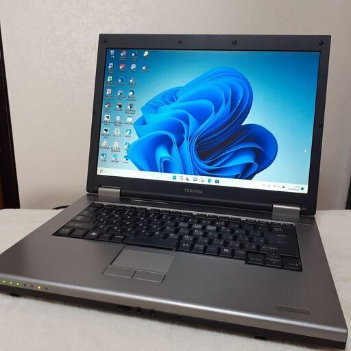 【取引中です】TOSHIBA　dynabook　15インチ　SSD　Wi-Fi　Windows11