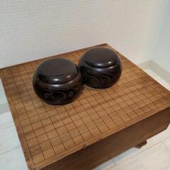 【ネット決済・配送可】4.5寸 足付き碁盤 ハマグリ碁石