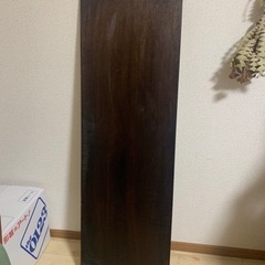 DIY 木材 リンゴ箱の上に敷いて棚として使用していました。