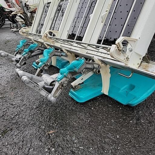 クボタ　4条植え　乗用田植機