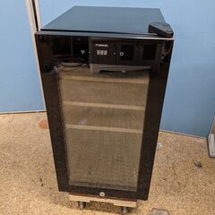 美品FURNIEL ノンフロンワインセラーSAB-50G ブラック