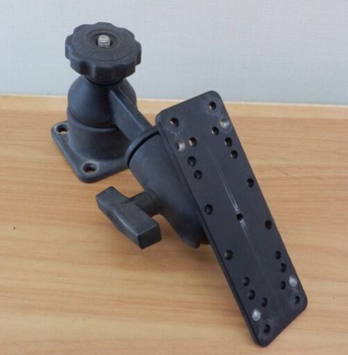 魚探マウント RAM MOUNTS ラムマウント RMR-152N 取り付け 架台 付属品あり 札幌 西野店 - その他