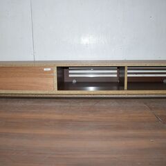 【八直終了9/15】≪zy895≫美品 東京インテリア TVボード/テレビ台/AVボード 180cm アクリル付き 横格子 モダン リビング 50114-03