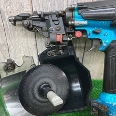 □ マキタ 高圧エア釘打ち機 AN635H □ 