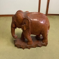 木製の象の置物