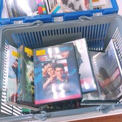 CD・DVD　大量入荷しました！！