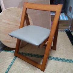 折りたたみ椅子と丸板のセット　イス　木材　板