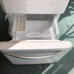 【リサイクルサービス八光　田上店　安心の1か月保証　配達・設置OK】ハイアール Haier JR-NF140K W [冷凍冷蔵庫 （138L 右開き） ２ドア ホワイト]