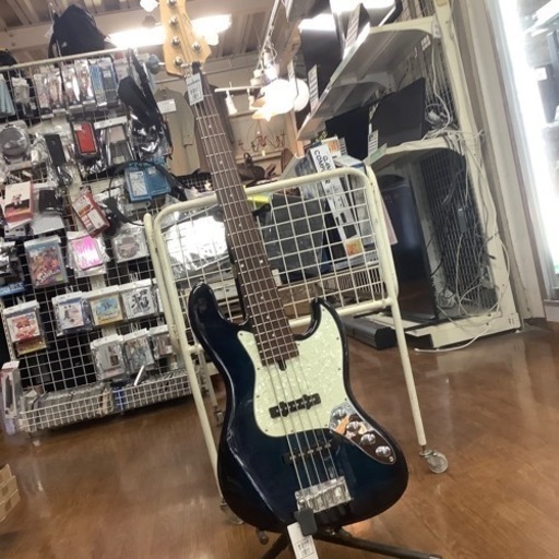 5弦ベース BUCCHUS BJB5-550