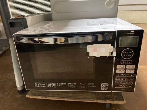 ☆中古￥9,800！【会員価格￥8,800】TOSHIBA　電子レンジ　家電　2020年製　ER-S18(W)型　【BA118】