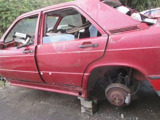 画像・写真 売り切り！中古 ベンツ 190E 2.3-16V用 センターパイプ 