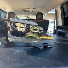 ハイエース セカンドシートアームレスト