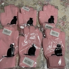猫柄ピンクの手袋　《新品未使用品》