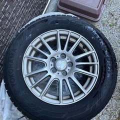 スタッドレスタイヤ　アルミホイールつき　195/65R15 プリウス等