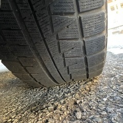スタッドレスタイヤ　225/55R18